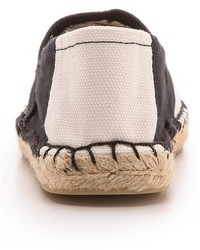 weiße und schwarze horizontal gestreifte Espadrilles von Soludos