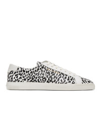 weiße und schwarze Leder niedrige Sneakers mit Leopardenmuster