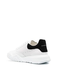 weiße und schwarze Leder niedrige Sneakers von Alexander McQueen