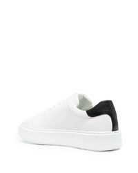 weiße und schwarze Leder niedrige Sneakers von Karl Lagerfeld