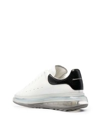 weiße und schwarze Leder niedrige Sneakers von Alexander McQueen