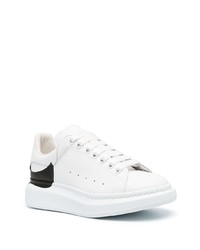 weiße und schwarze Leder niedrige Sneakers von Alexander McQueen