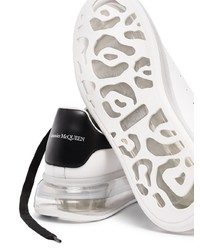 weiße und schwarze Leder niedrige Sneakers von Alexander McQueen