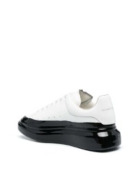 weiße und schwarze Leder niedrige Sneakers von Alexander McQueen