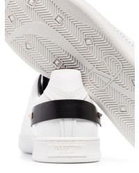 weiße und schwarze Leder niedrige Sneakers von Valentino Garavani