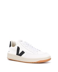 weiße und schwarze Leder niedrige Sneakers von Veja