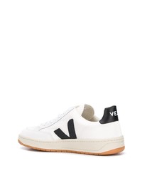 weiße und schwarze Leder niedrige Sneakers von Veja