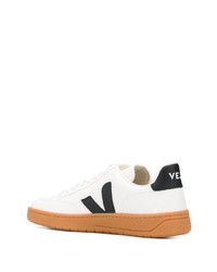 weiße und schwarze Leder niedrige Sneakers von Veja