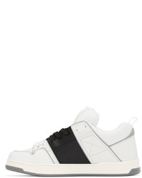 weiße und schwarze Leder niedrige Sneakers von Valentino Garavani