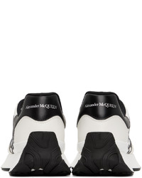 weiße und schwarze Leder Sportschuhe von Alexander McQueen