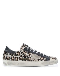 weiße und schwarze niedrige Sneakers mit Leopardenmuster
