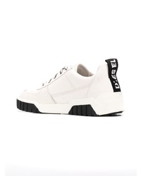 weiße und schwarze niedrige Sneakers von Diesel