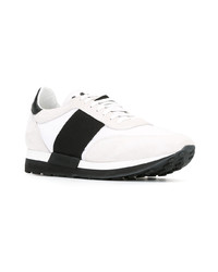 weiße und schwarze niedrige Sneakers von Moncler