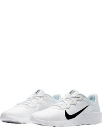 weiße und schwarze niedrige Sneakers von Nike Sportswear