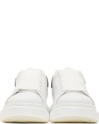 weiße und schwarze niedrige Sneakers von Alexander McQueen