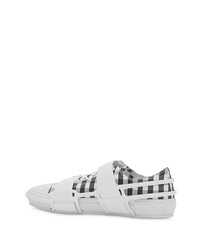 weiße und schwarze Segeltuch niedrige Sneakers mit Karomuster von Burberry
