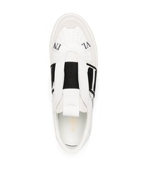 weiße und schwarze Slip-On Sneakers aus Leder von Valentino Garavani