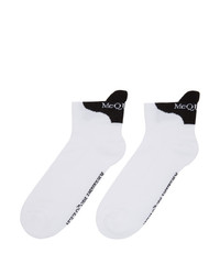 weiße und schwarze Socken von Alexander McQueen