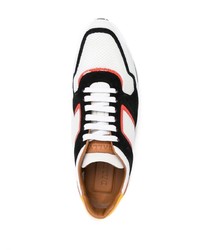 weiße und schwarze Sportschuhe von Bally