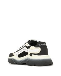 weiße und schwarze Sportschuhe von Dolce & Gabbana