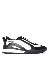 weiße und schwarze Sportschuhe von DSQUARED2