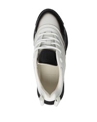 weiße und schwarze Sportschuhe von Givenchy