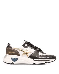 weiße und schwarze Sportschuhe von Golden Goose