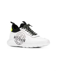 weiße und schwarze Sportschuhe von Hogan