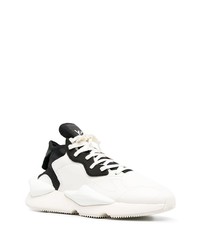 weiße und schwarze Sportschuhe von Y-3