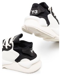 weiße und schwarze Sportschuhe von Y-3