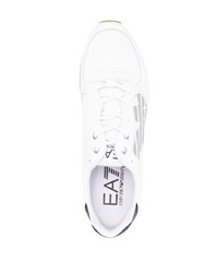 weiße und schwarze Sportschuhe von Ea7 Emporio Armani