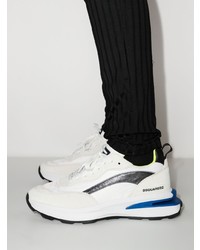 weiße und schwarze Sportschuhe von DSQUARED2