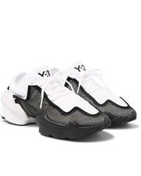 weiße und schwarze Sportschuhe von Y-3