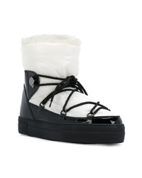 weiße und schwarze Ugg Stiefel von Moncler