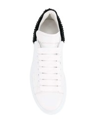 weiße und schwarze verzierte Leder niedrige Sneakers von Alexander McQueen