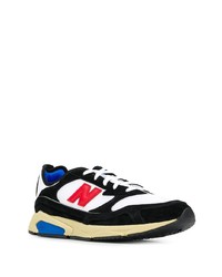 weiße und schwarze Wildleder Sportschuhe von New Balance