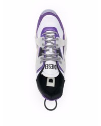 weiße und violette Sportschuhe von Diesel