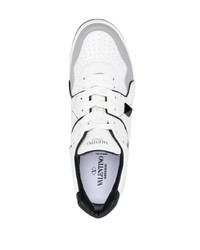 weiße verzierte Leder niedrige Sneakers von Valentino Garavani