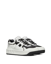 weiße verzierte Leder niedrige Sneakers von Valentino Garavani