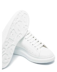weiße verzierte Leder niedrige Sneakers von Alexander McQueen