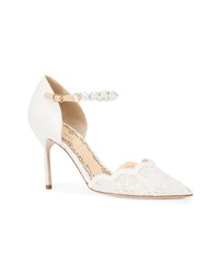 weiße verzierte Leder Pumps von Marchesa