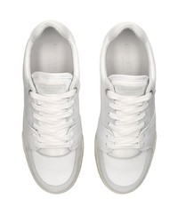 weiße Wildleder niedrige Sneakers von Kurt Geiger London