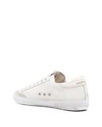 weiße Wildleder niedrige Sneakers von Golden Goose