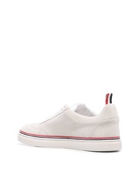 weiße Wildleder niedrige Sneakers von Thom Browne