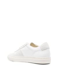 weiße Wildleder niedrige Sneakers von Common Projects