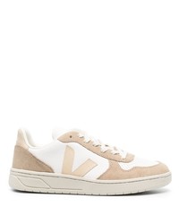 weiße Wildleder niedrige Sneakers von Veja