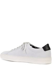 weiße Wildleder Turnschuhe von Common Projects