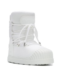 weiße Winterschuhe von Moncler