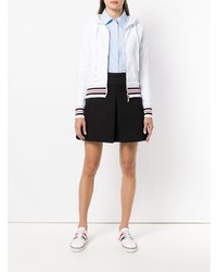 weißer horizontal gestreifter Pullover mit einer Kapuze von Thom Browne