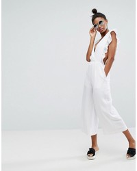 weißer Jumpsuit mit Rüschen von Monki